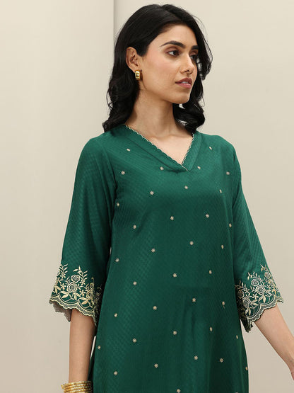 Women Floral Embroidered Regular Thread Work Kurta with Trousers