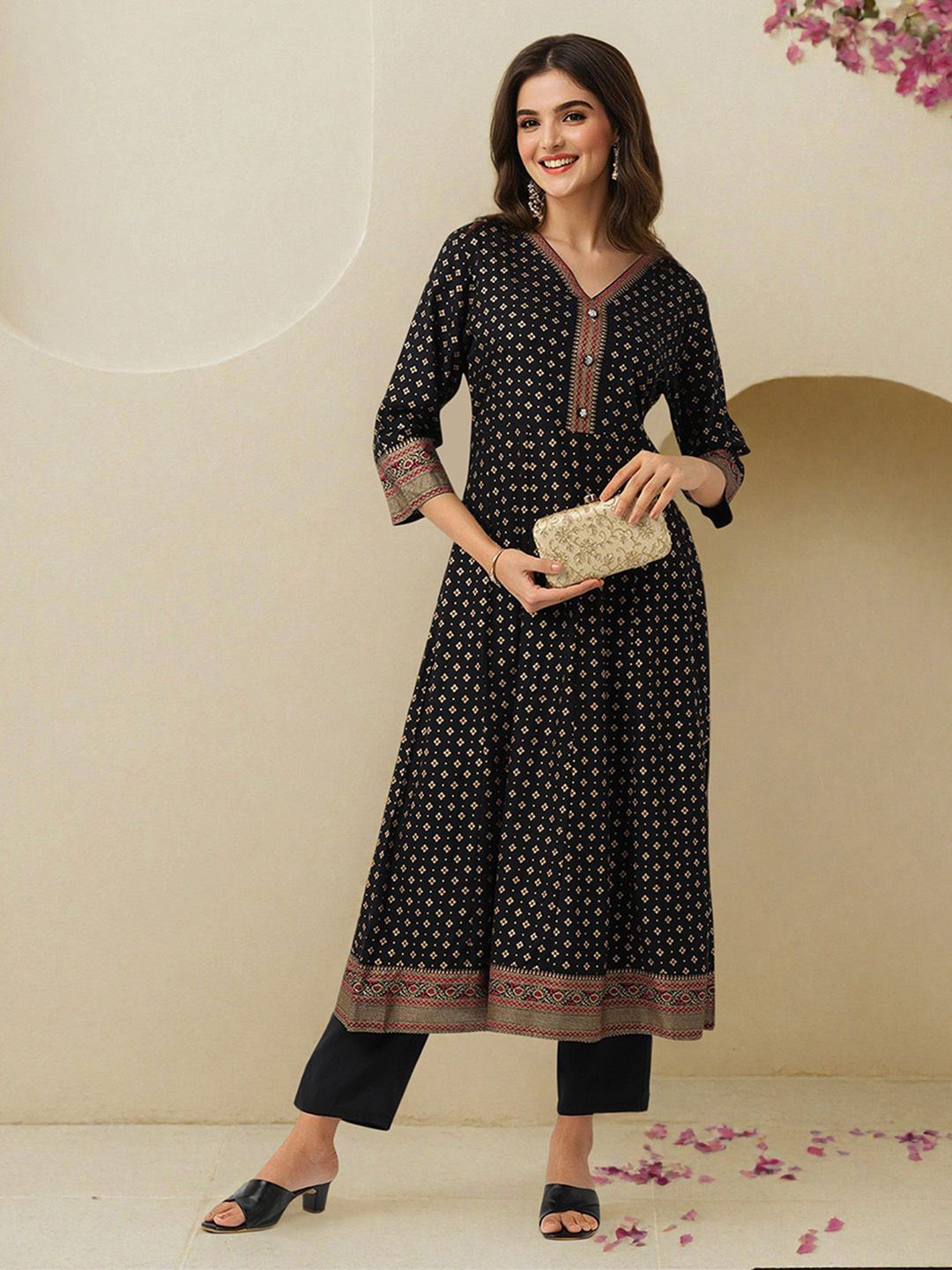 Dhiyona IS Women's Floral Printed V-Neck A-Line Kurta With Trousers