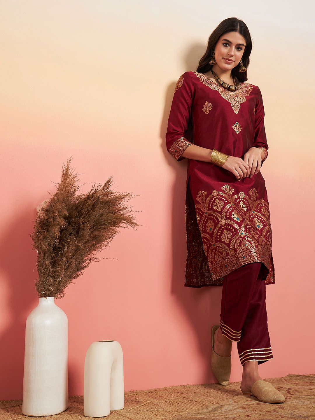 Dhiyona IE Women Maroon Floral Embroidered Regular Kurta with Trousers & Art Silk