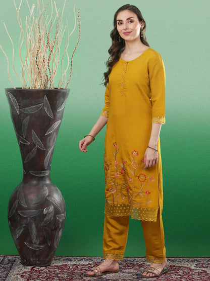 Floral Embroidered Thread Work Straight Kurta & Trouser With Dupatta