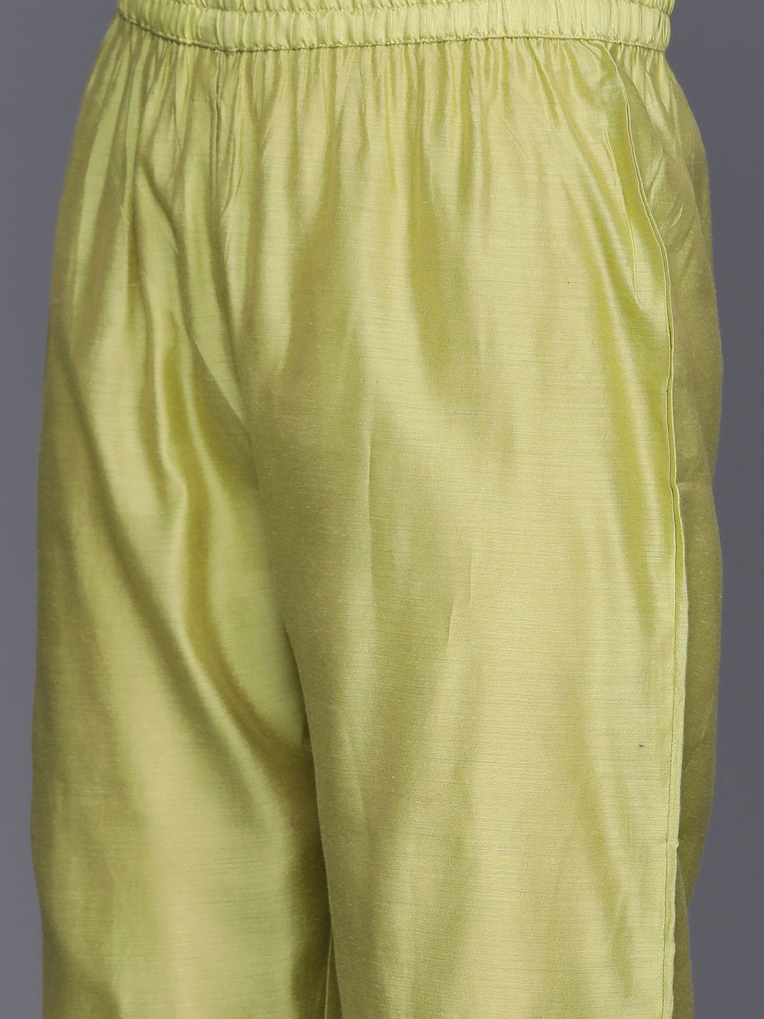 Green Floral Embroidered Regular Chanderi Silk Kurta with Trousers & Dupatta