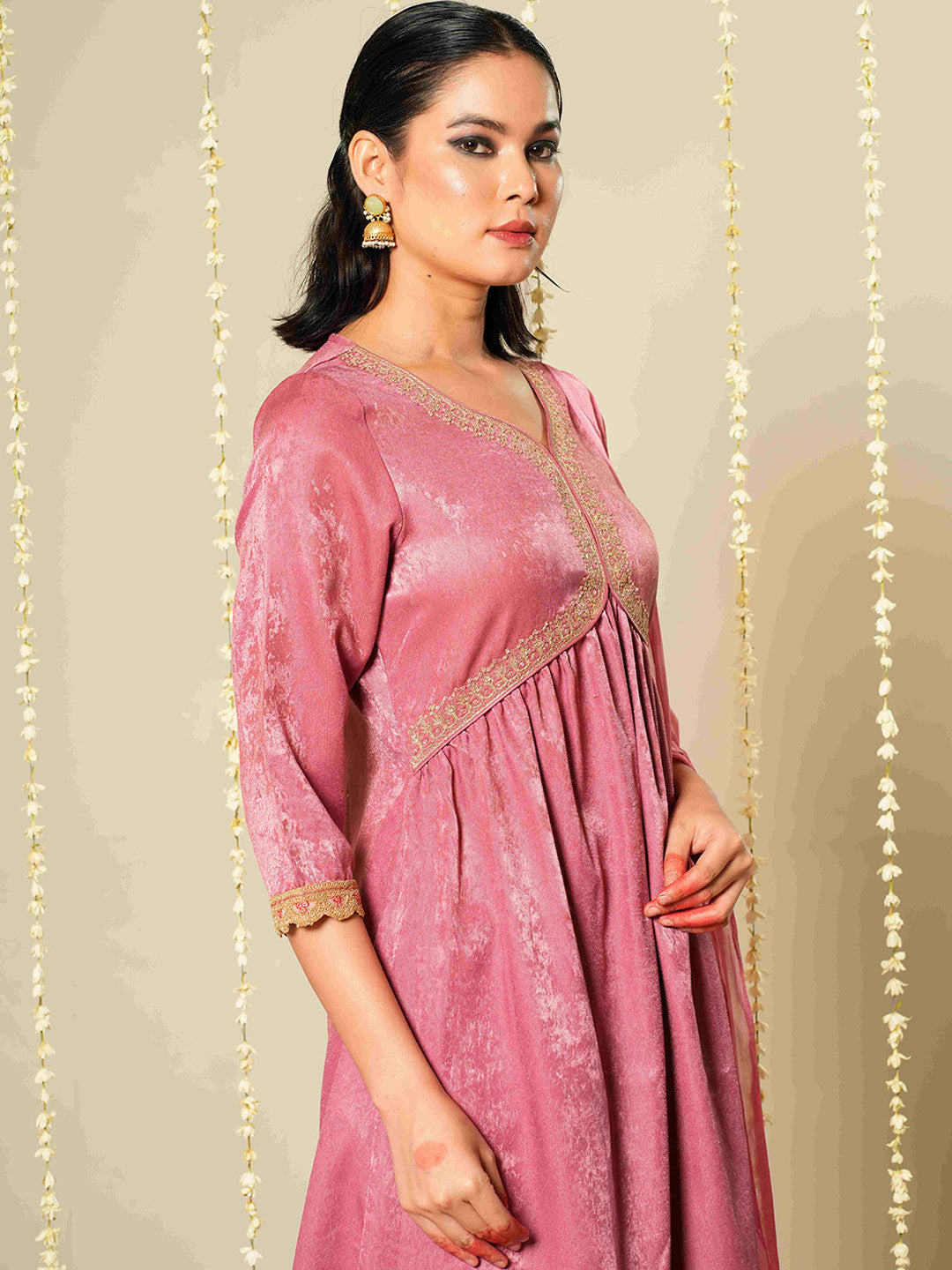 Women Velvet Ethnic Kurta Set