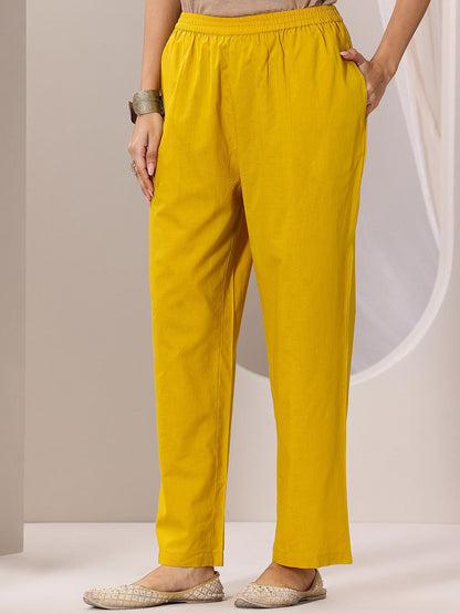 Women Bandhani Printed Regular Kurta with Trousers & With Dupatta