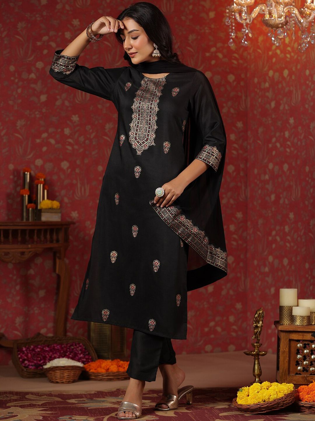 Dhiyona IS Women's Black Ethnic Motifs Printed Straight Kurta & Trouser With Dupatta