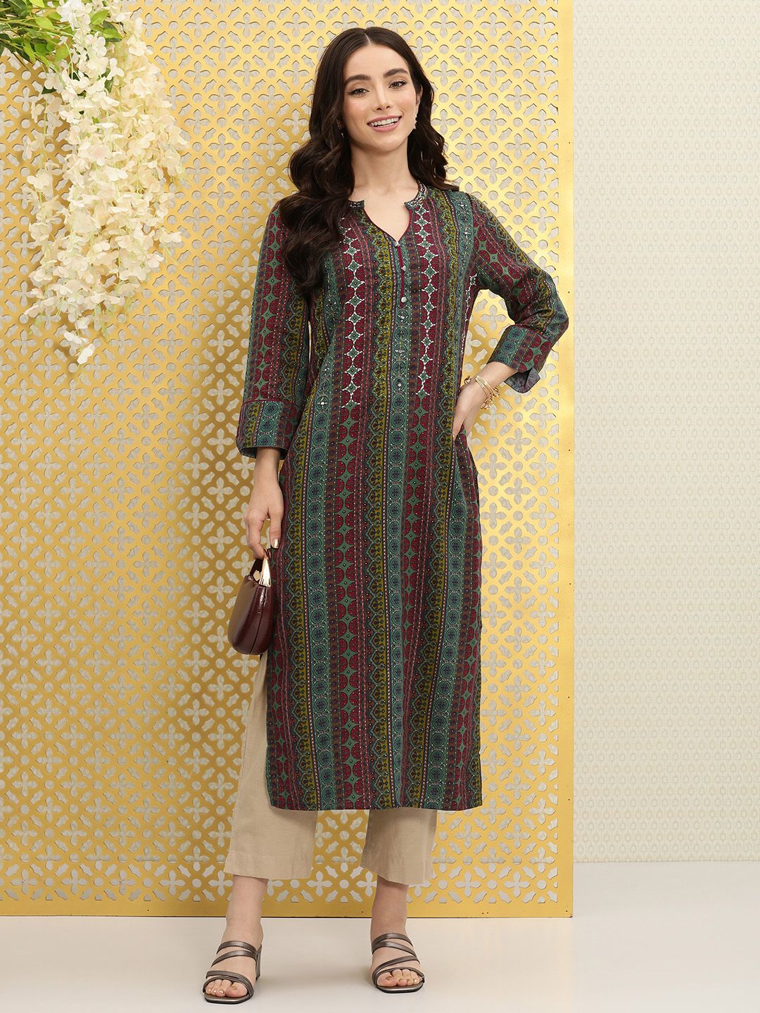 Dhiyona OD  Embroidered Thread Work & Mirror Work Indie Prints Kurta