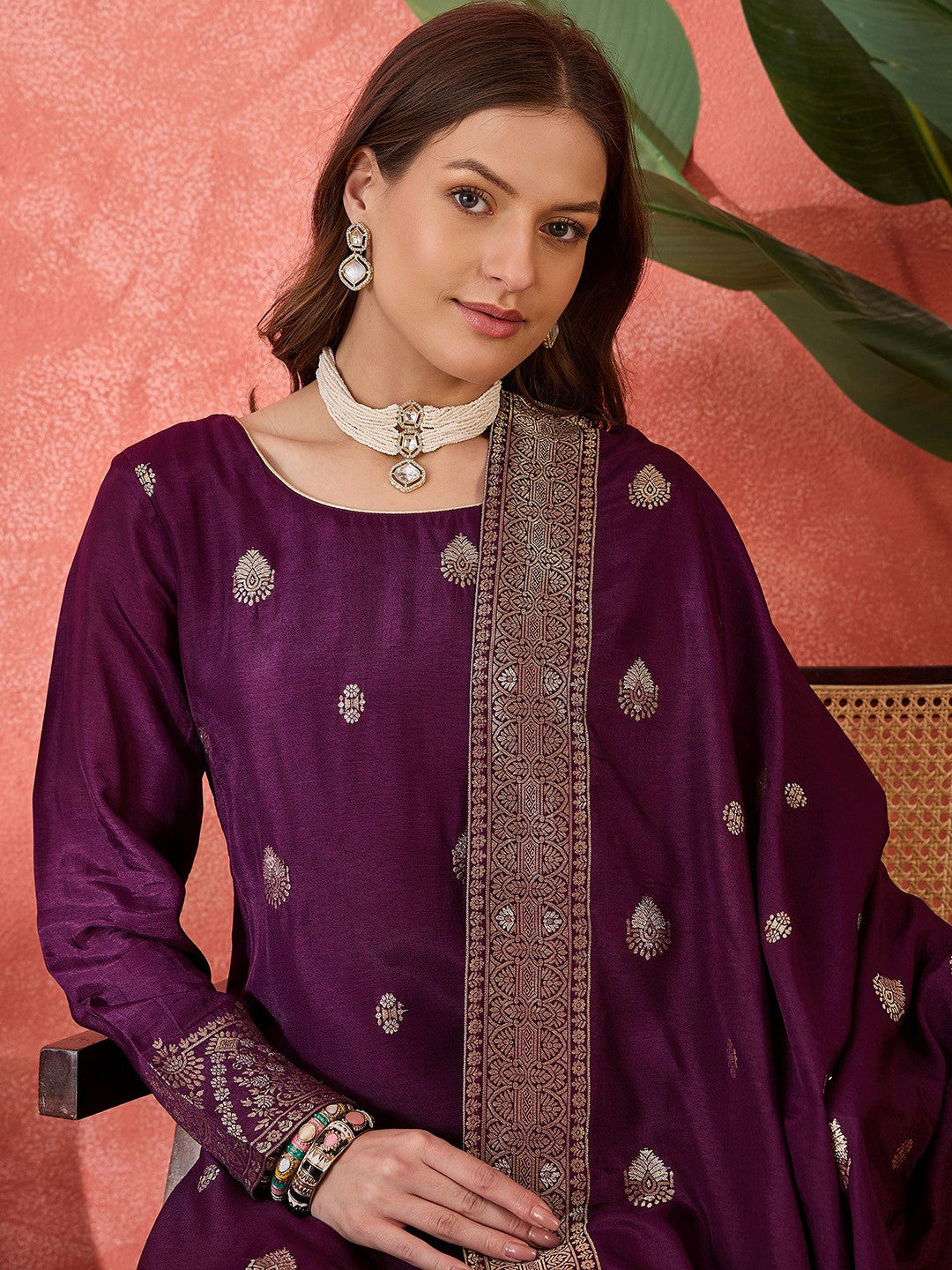 Women Woven Design Zari Kurta Set With Dupatta