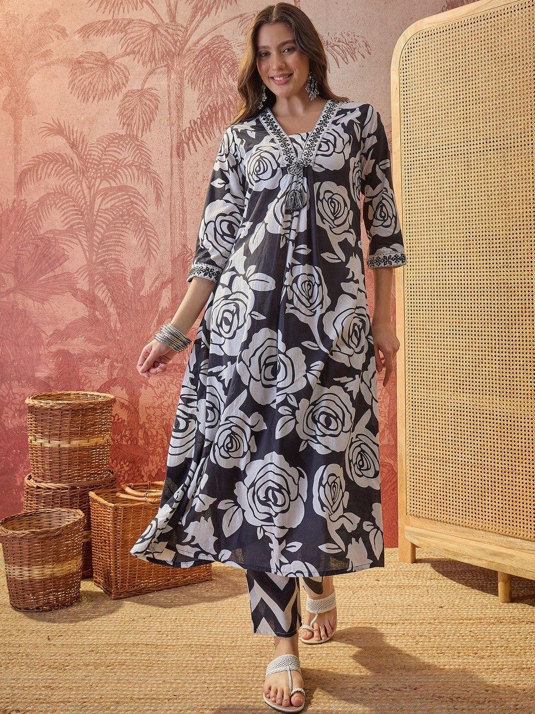 Women Embroidered Neck Anarkali Kurta Set With Tasseled Dupatta