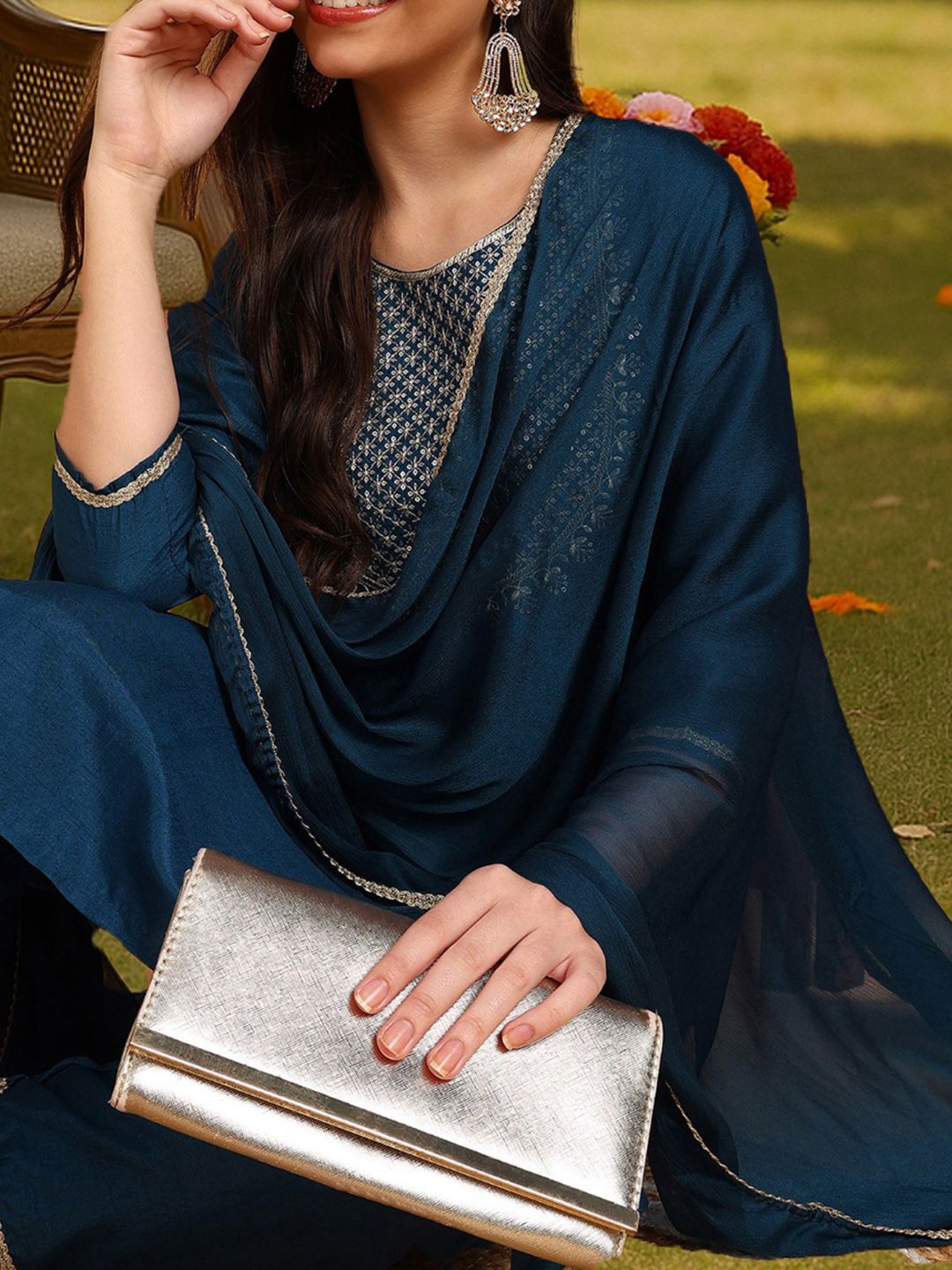 Dhiyona KL Ethnic Motifs Yoke Design Sequinned Kurta & Trousers With Dupatta