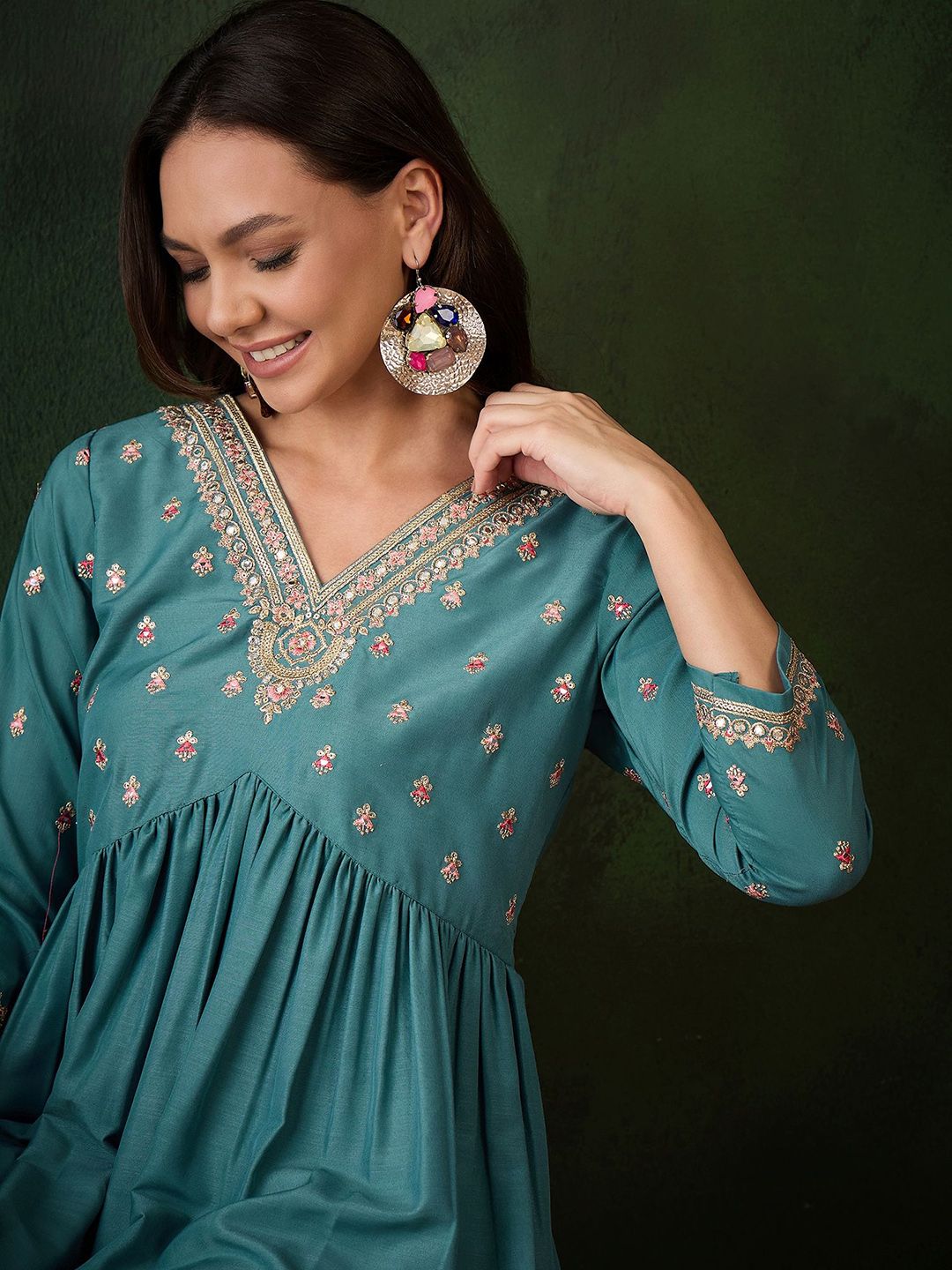 Dhiyona SN Women's Floral Yoke Design V-Neck Thread Work Empire Anarkali Kurta With Trousers