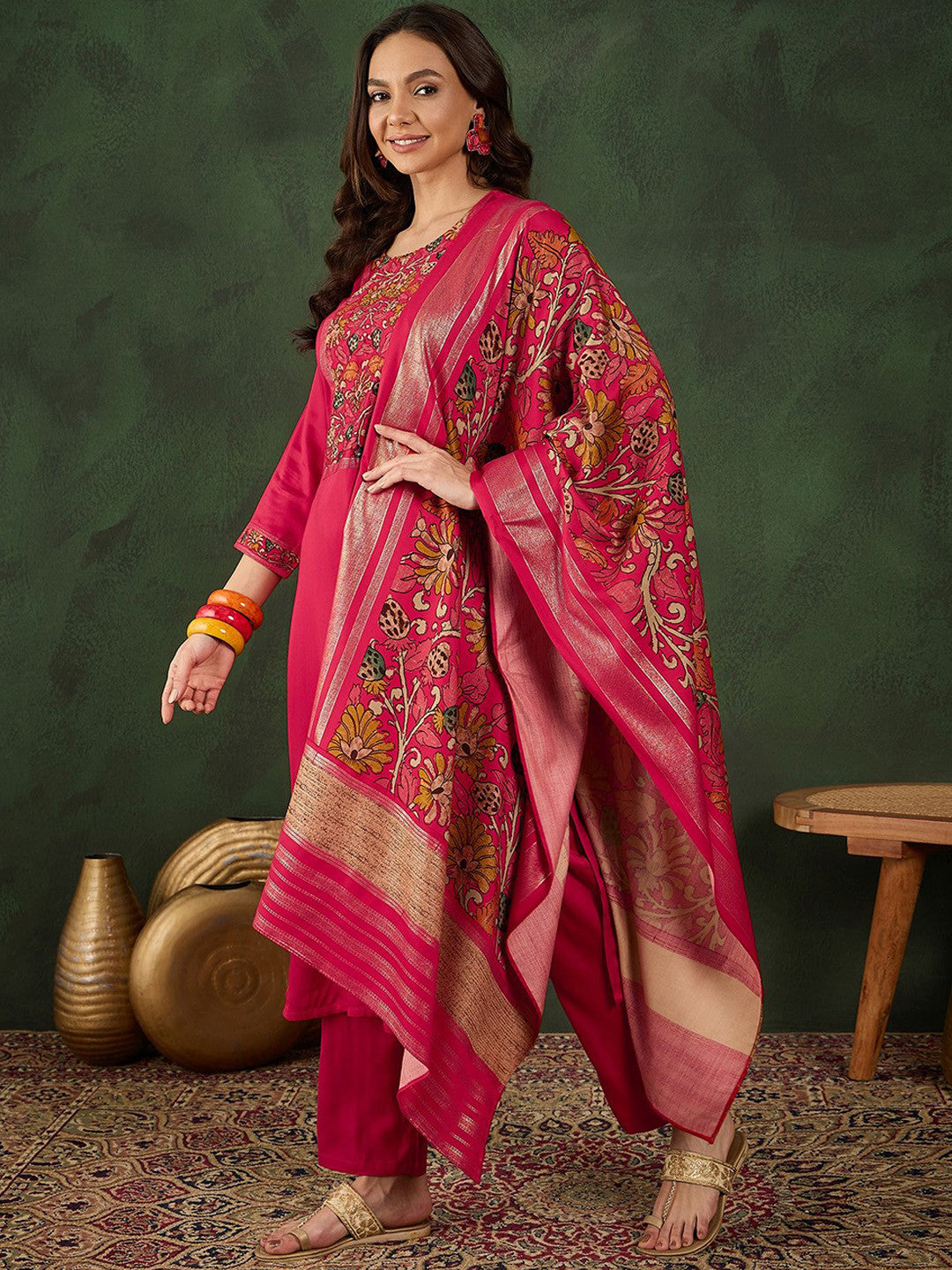 Women Floral Printed Kurta with Trousers & Dupatta