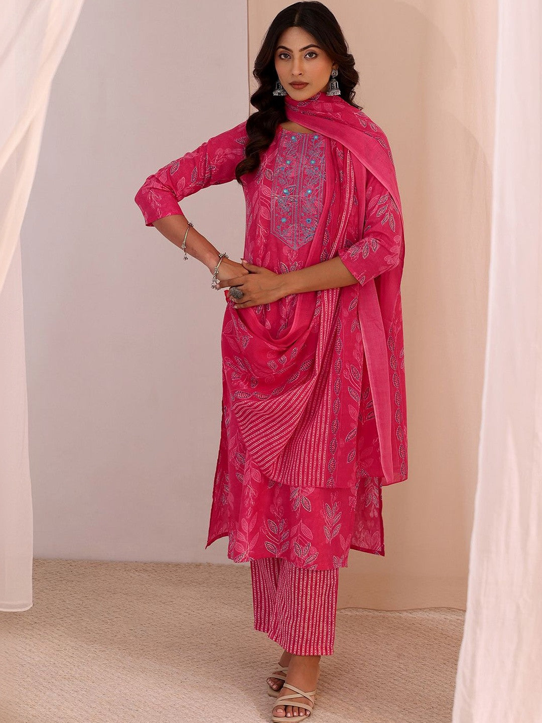 Women Ethnic Motifs Printed Regular Kurta with Trousers & With Dupatta