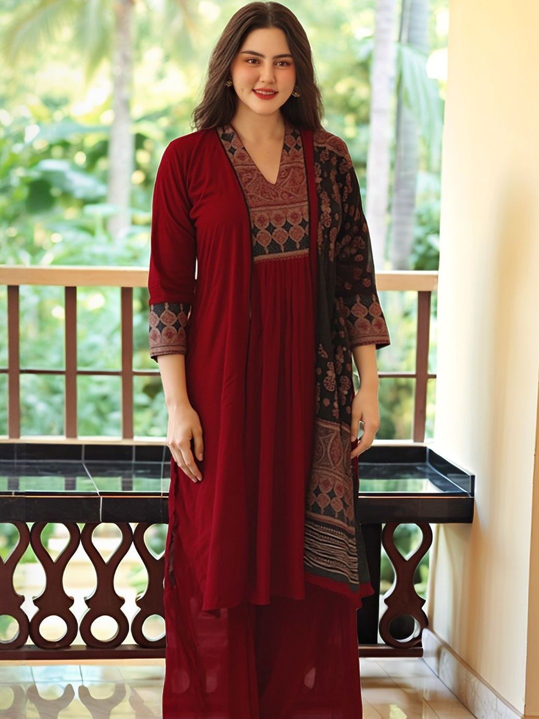 Dhiyona KL Women Ethnic Motifs Regular Thread Work Kurta with Palazzos & Dupatta