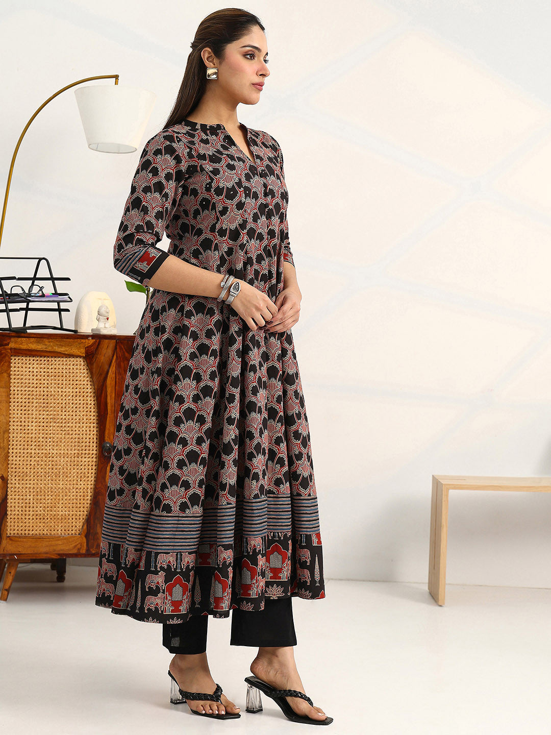 Women Ethnic Motifs Printed Regular Cotton Blend Kurta with Trousers & With Dupatta