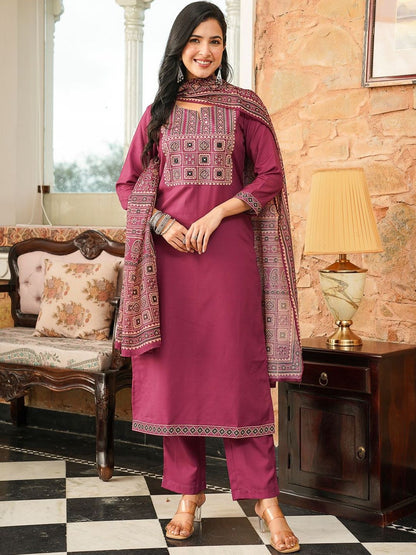 Dhiyona KL Ethnic Motifs Embroidered Straight Thread Work Kurta With Trouser & Dupatta