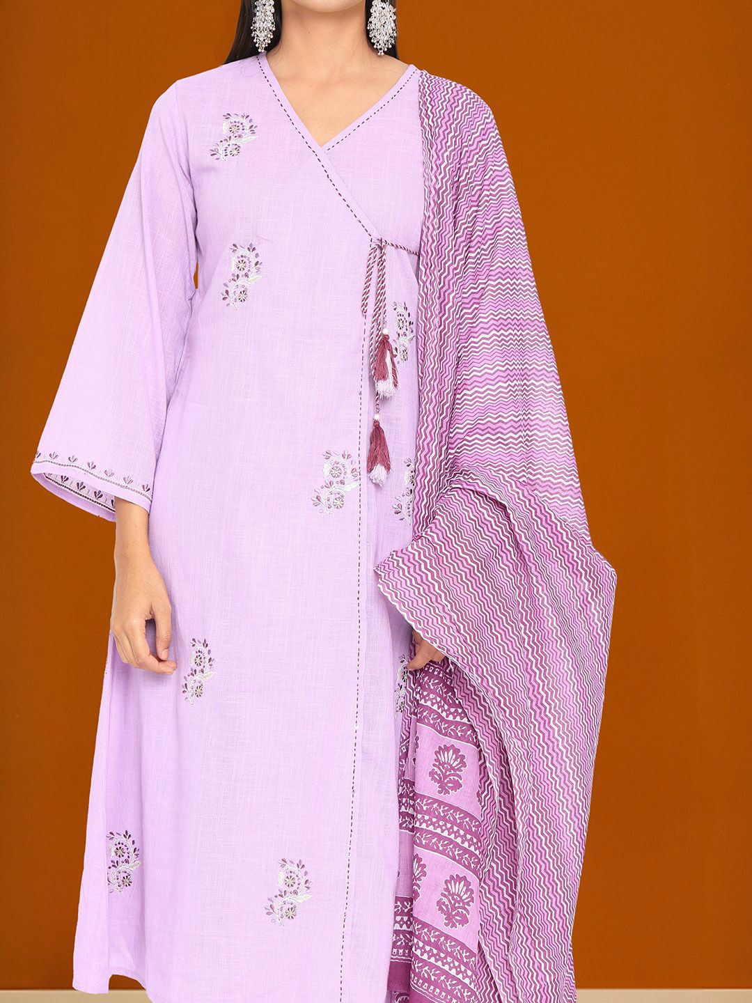 Dhiyona IS Women's Women Floral Embroidered Pure Cotton Kurta with Trousers & With Dupatta