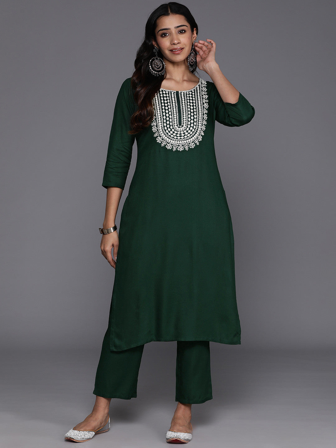 Women Floral Yoke Design Regular Thread Work Kurta with Trousers