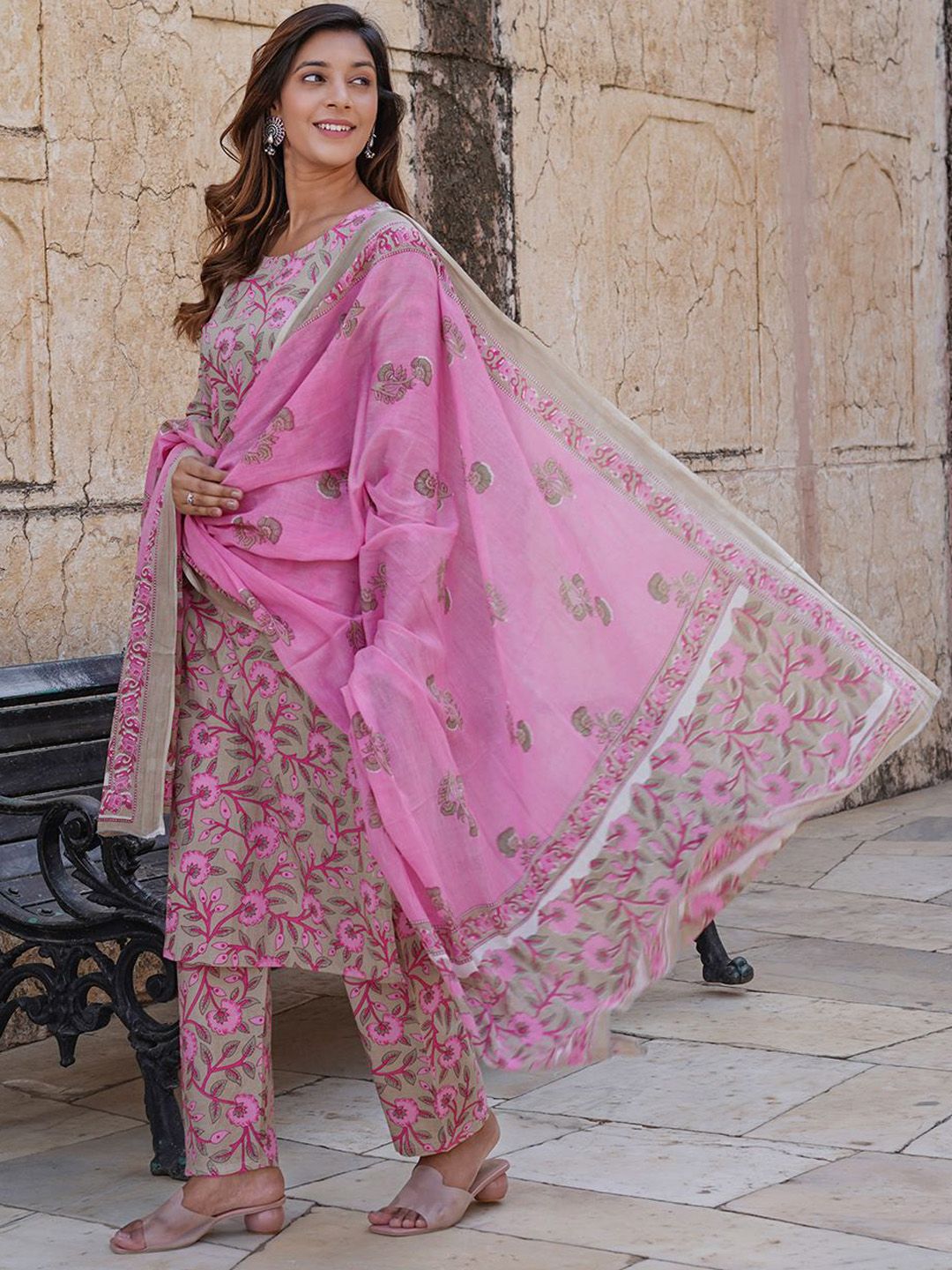 Dhiyona KL Floral Printed Pure Cotton Kurta With Trousers & Dupatta