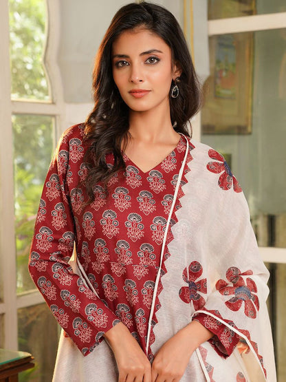 Dhiyona KL Women Floral Printed A-Line Kurta with Palazzo & Dupatta