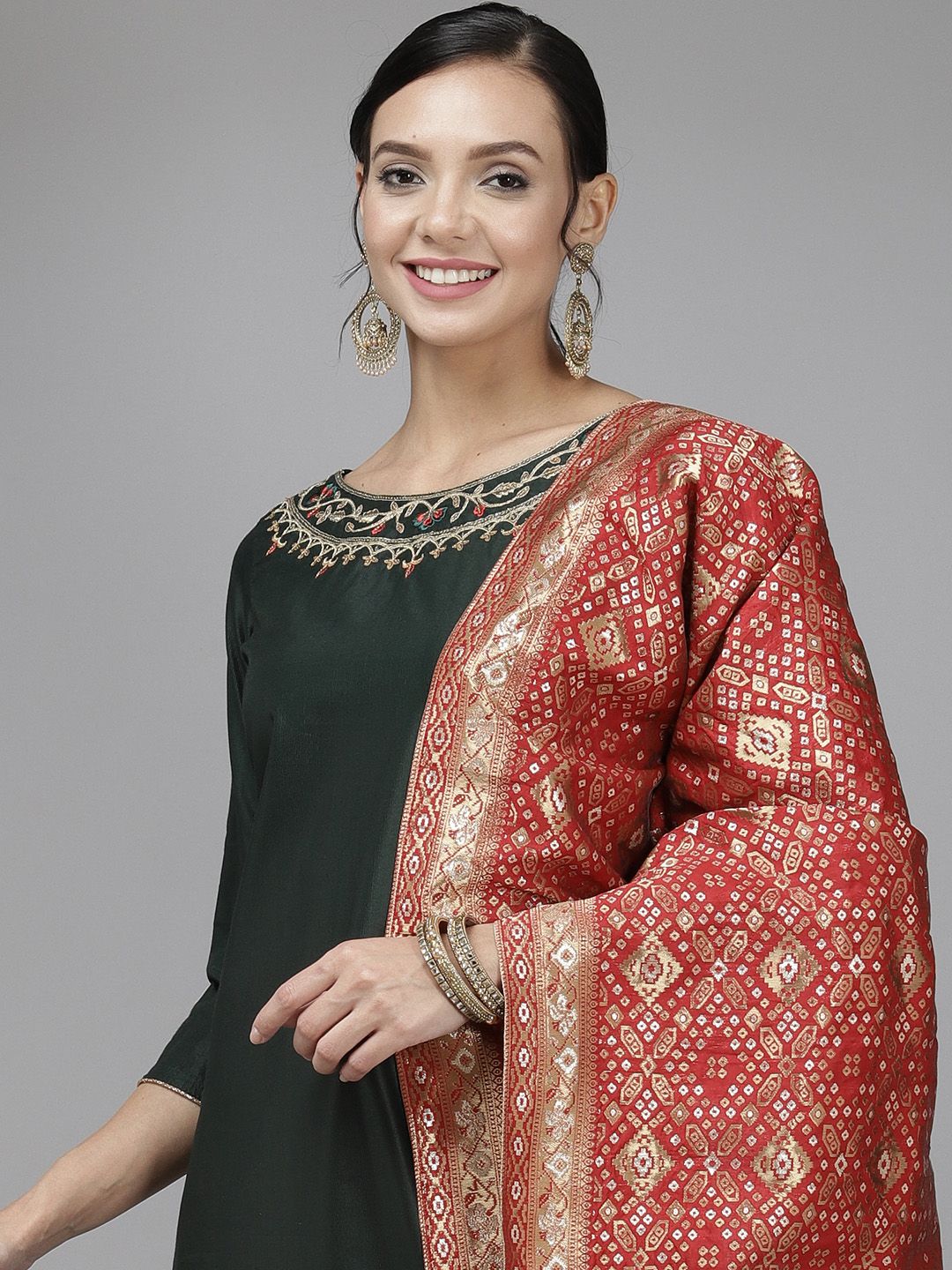Dhiyona IE Women Green Ethnic Motifs Regular Liva Kurta with Trousers & Dupatta