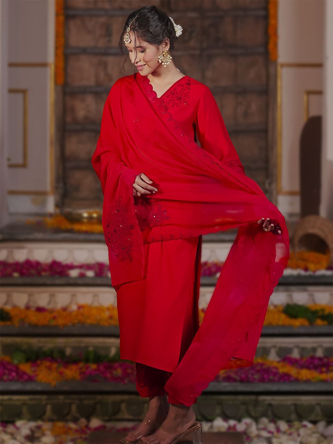 Dhiyona IE Women Embroidered Regular Sequined Kurta with Trousers & With Dupatta