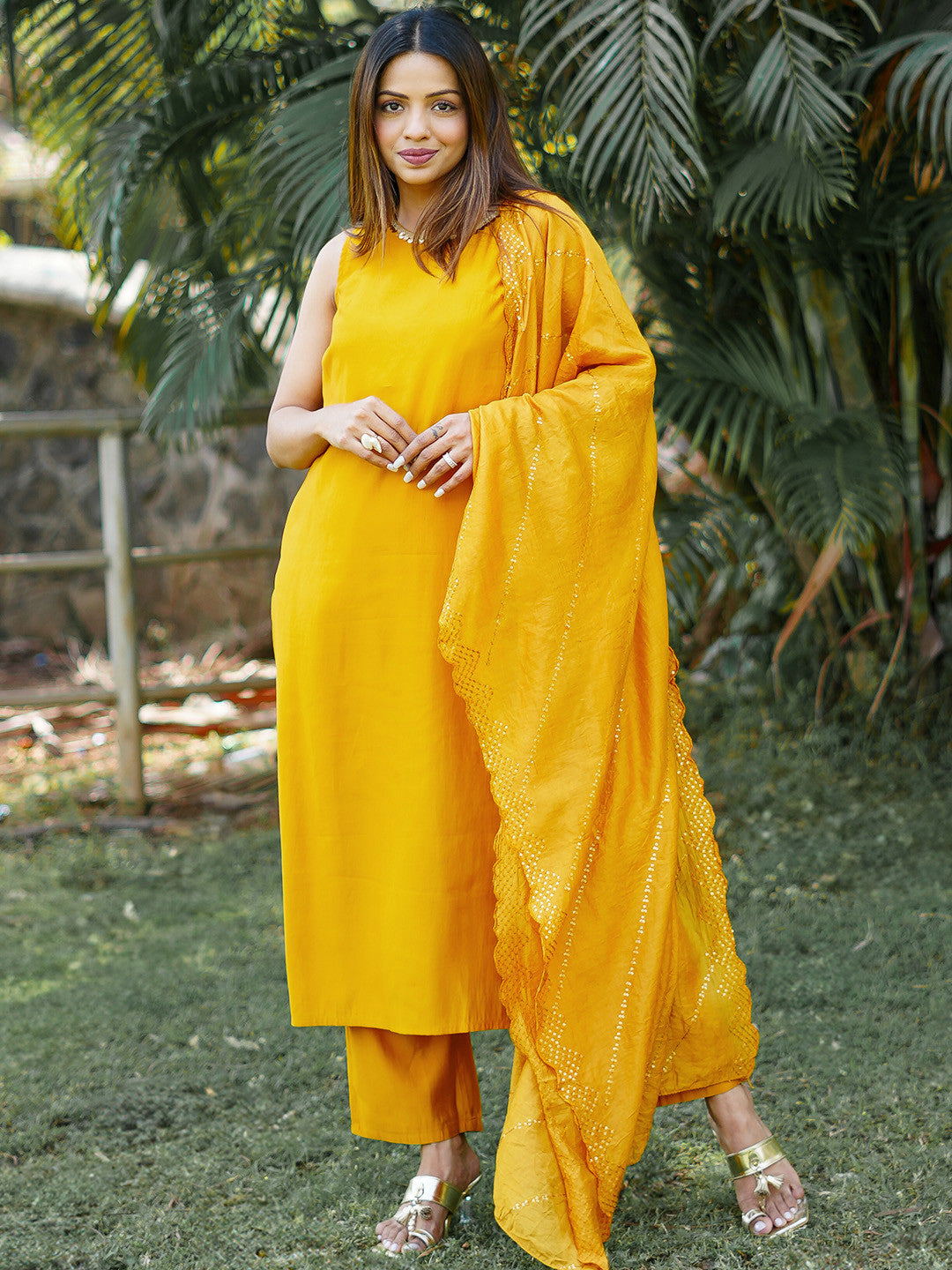 Regular Sequinned Kurta with Trousers Dupatta