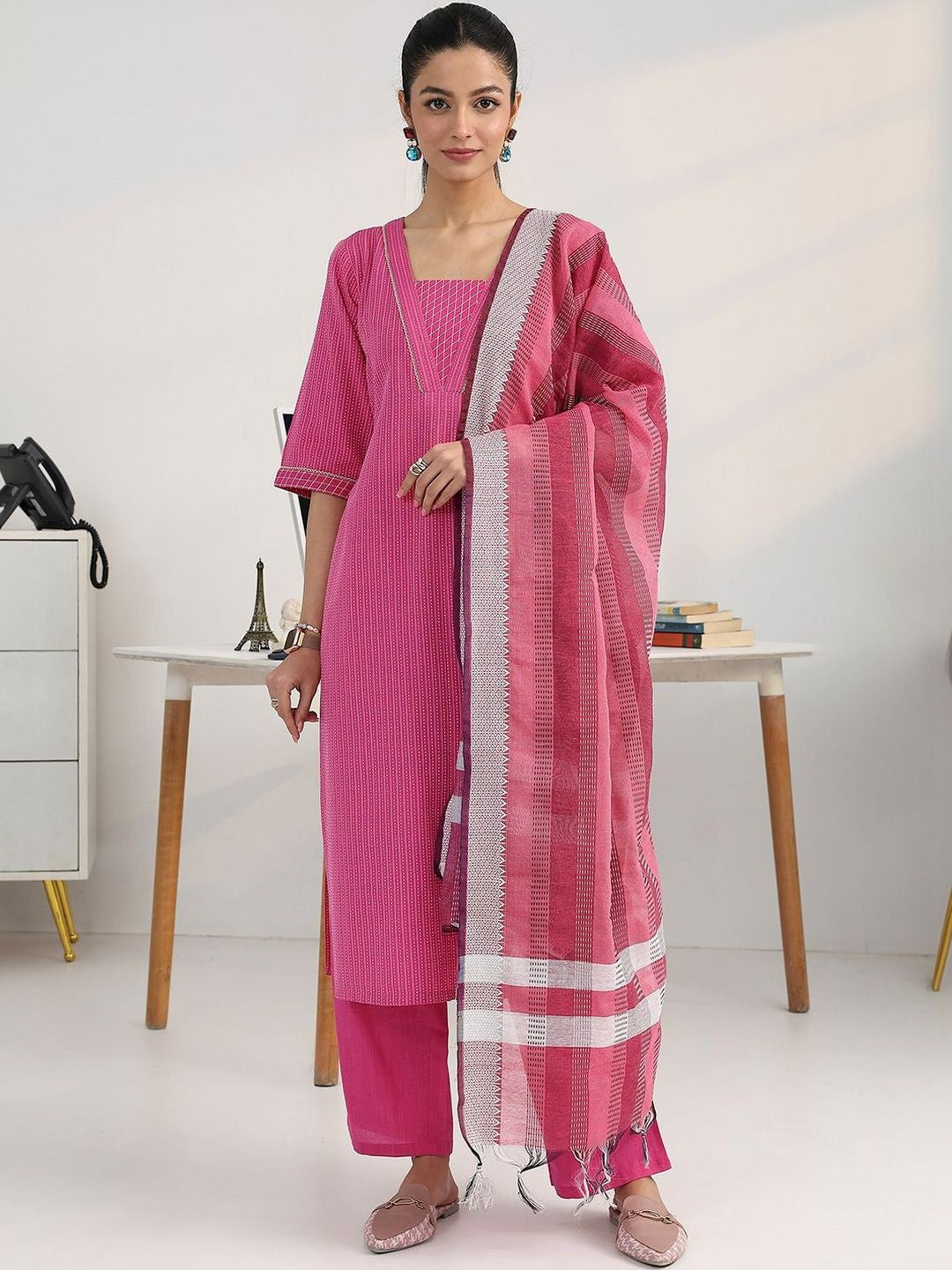 Women Regular Kurta with Salwar & With Dupatta