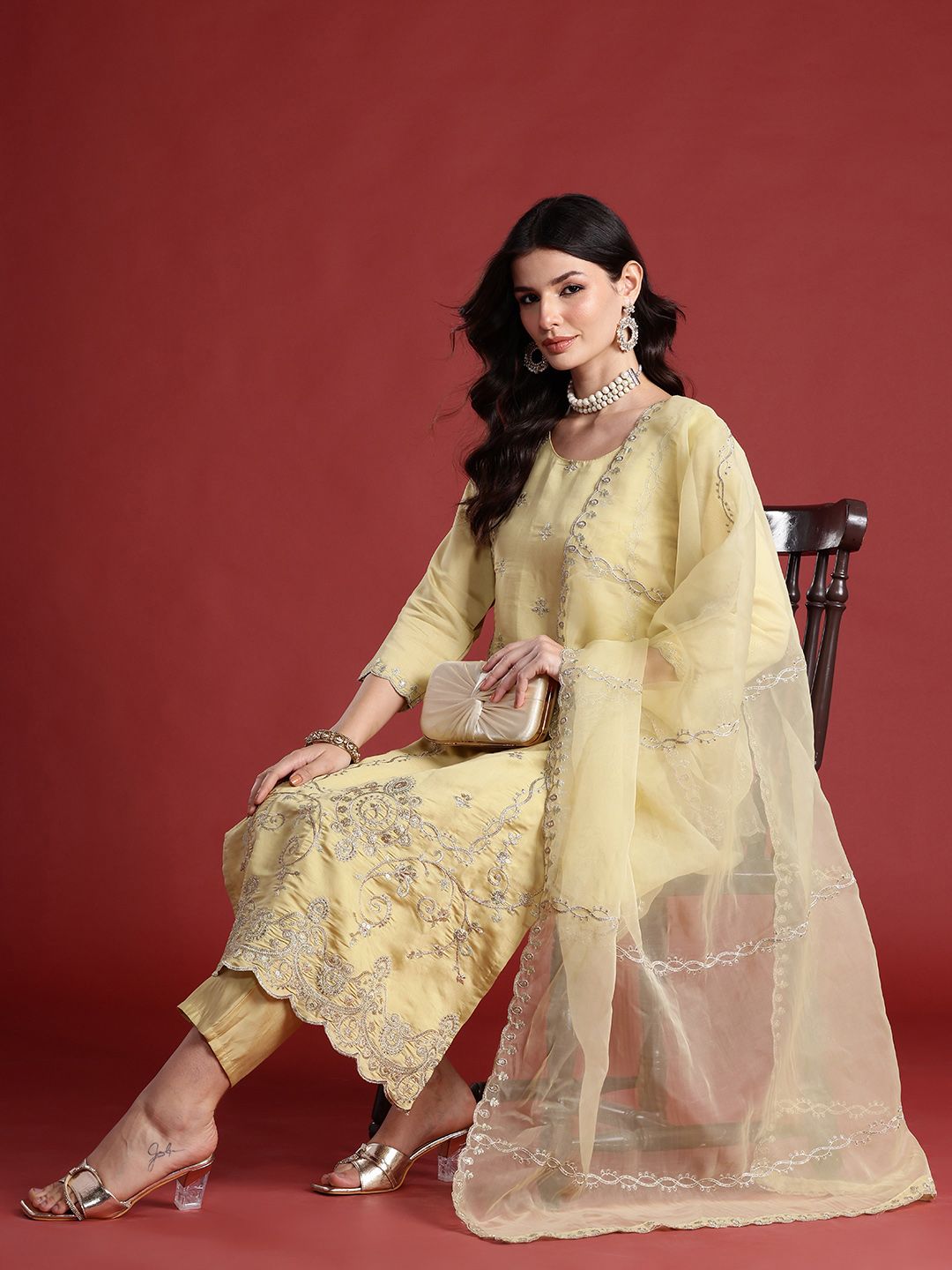 Dhiyona IE Ethnic Motifs Embroidered Kurta With Trousers & Dupatta