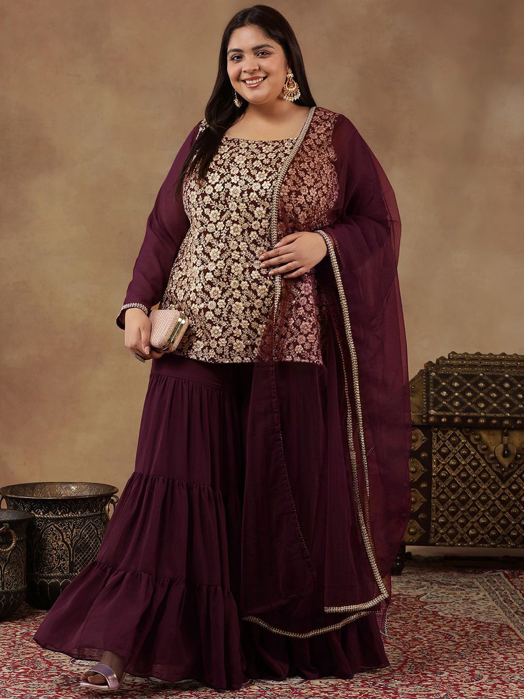 Dhiyona IN Floral Embroidered Regular Sequinned Straight Kurti with Sharara & Dupatta