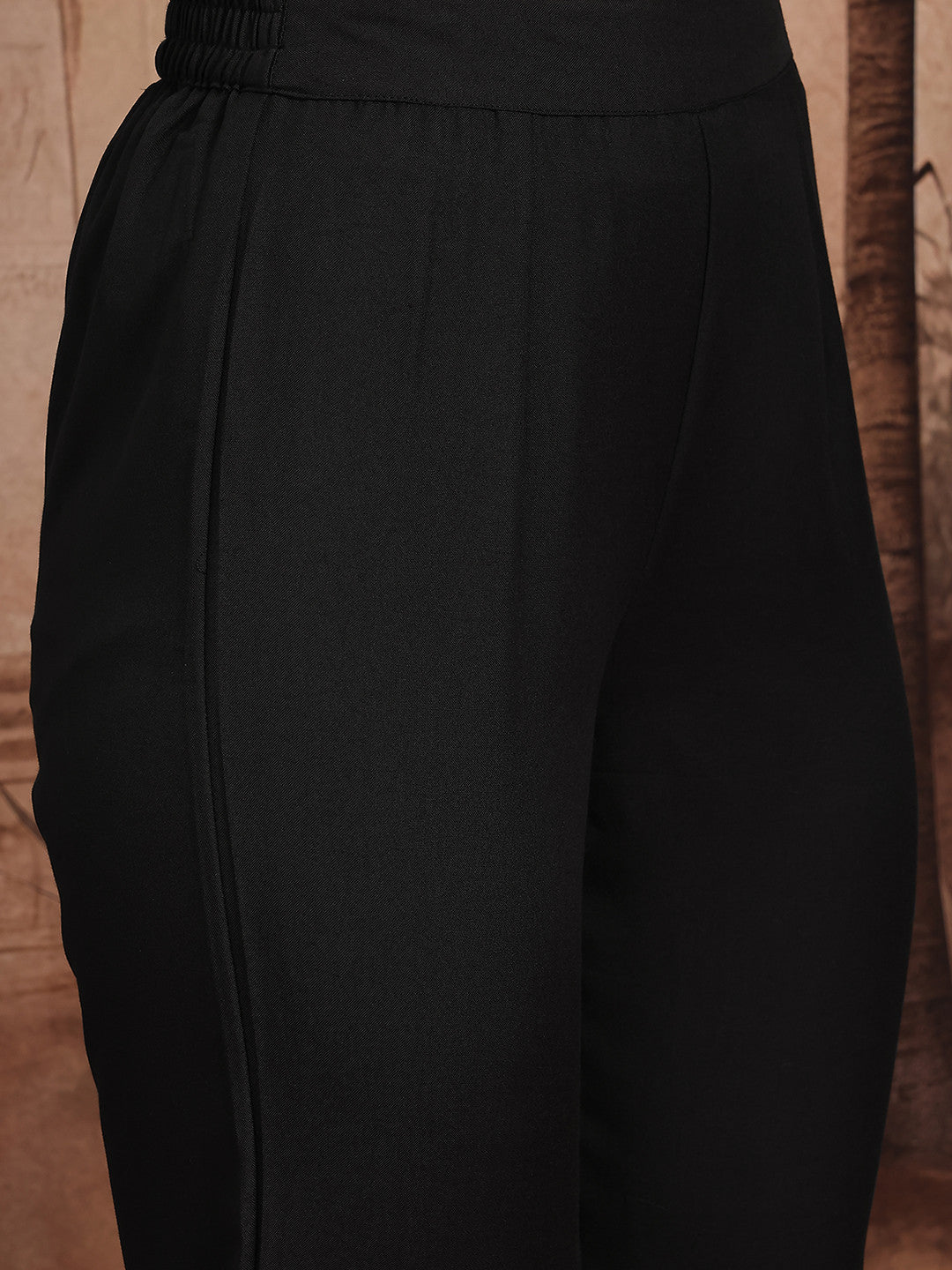 Ethnic Motifs Printed Mandarin Collar Straight Kurta with Trousers
