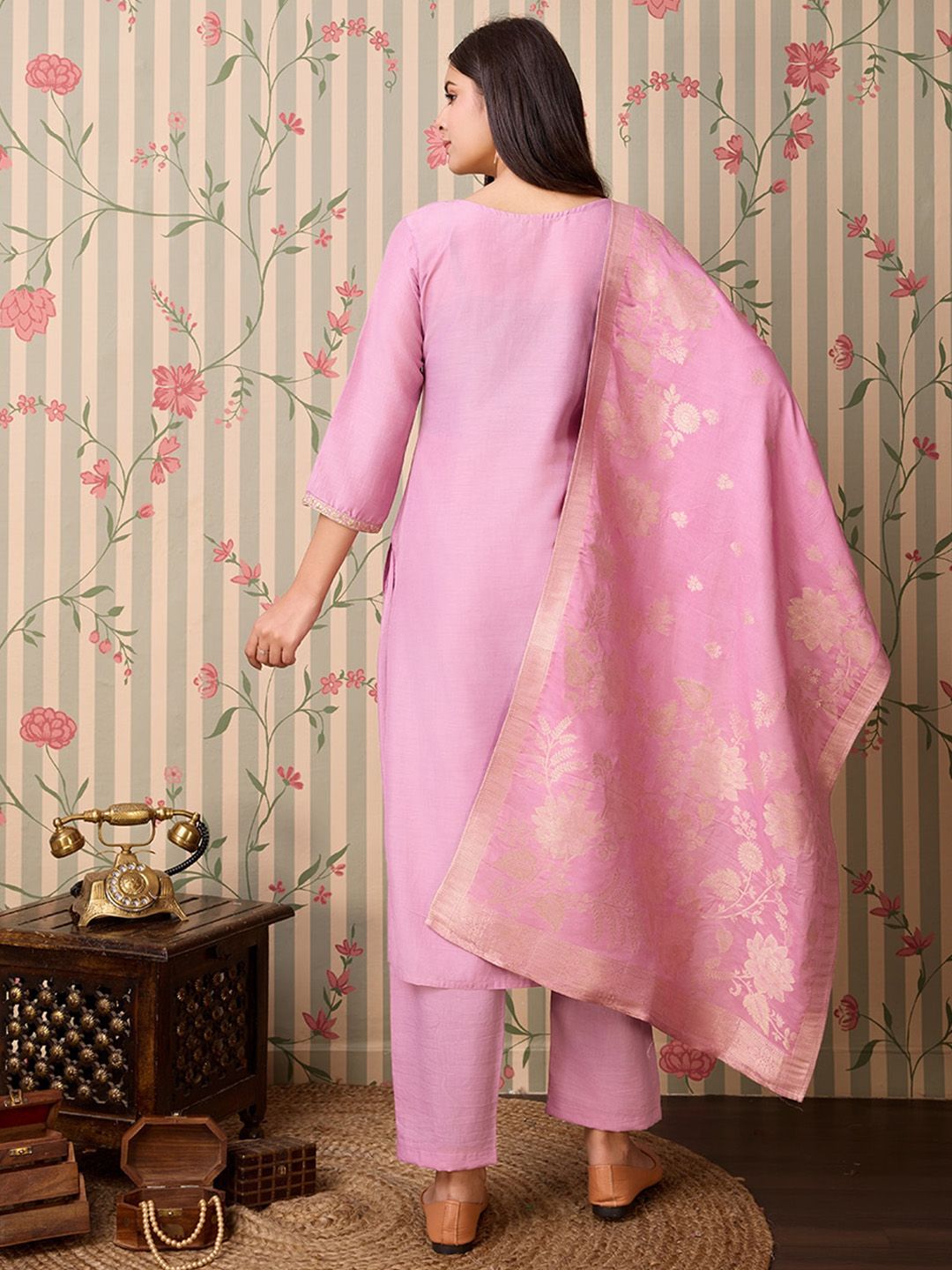 Dhiyona OD  Yoke Design Regular Thread Work Kurta with Trousers & With Dupatta