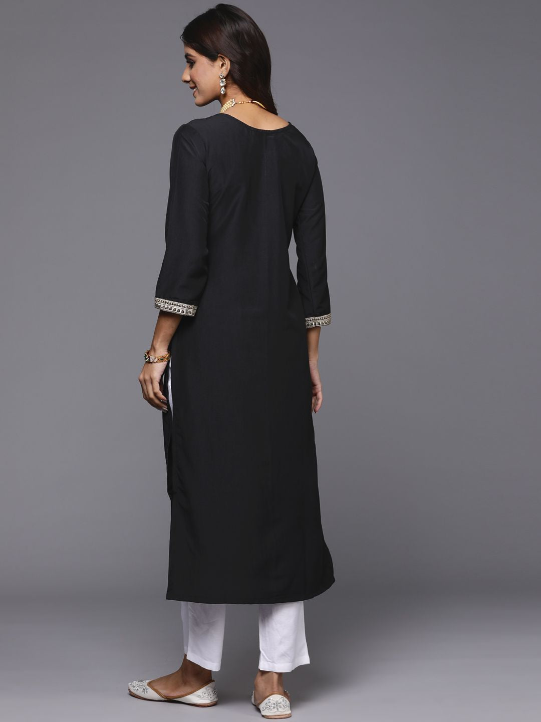 Dhiyona IE Women Black Ethnic Motifs Yoke Design Sequinned Kurta