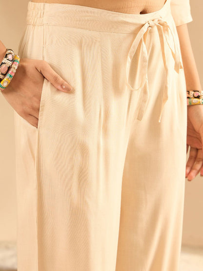 Women Floral Embroidered Regular Thread Work Kurta with Trousers & Dupatta
