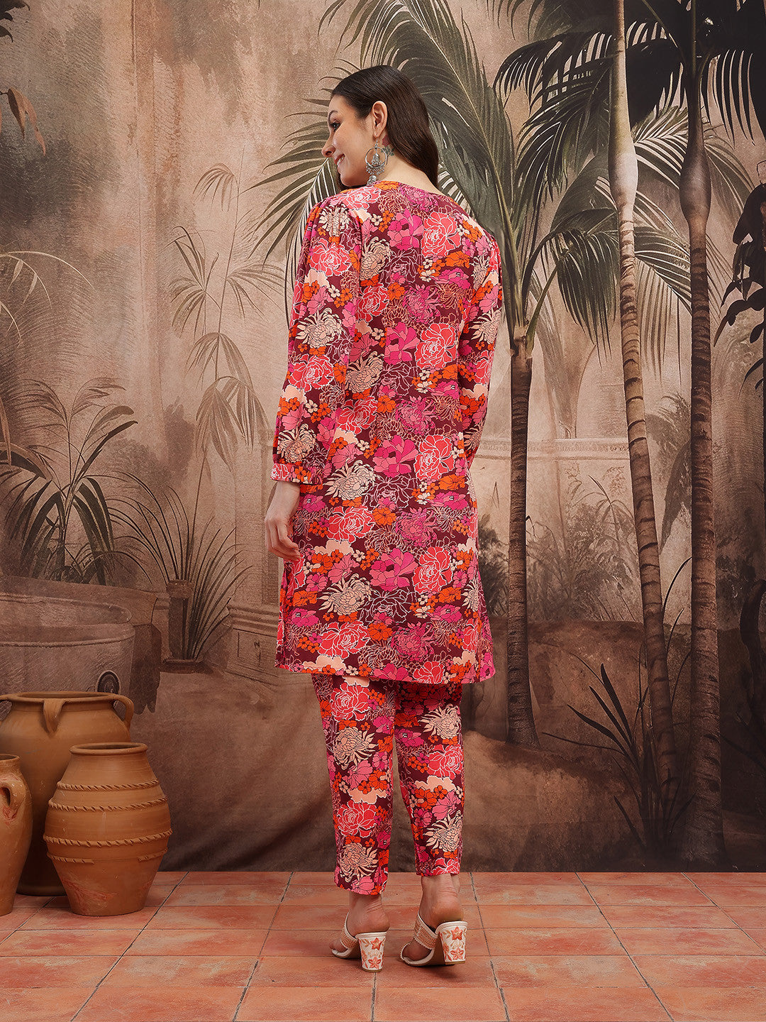 Floral Printed Straight Kurta with Trousers