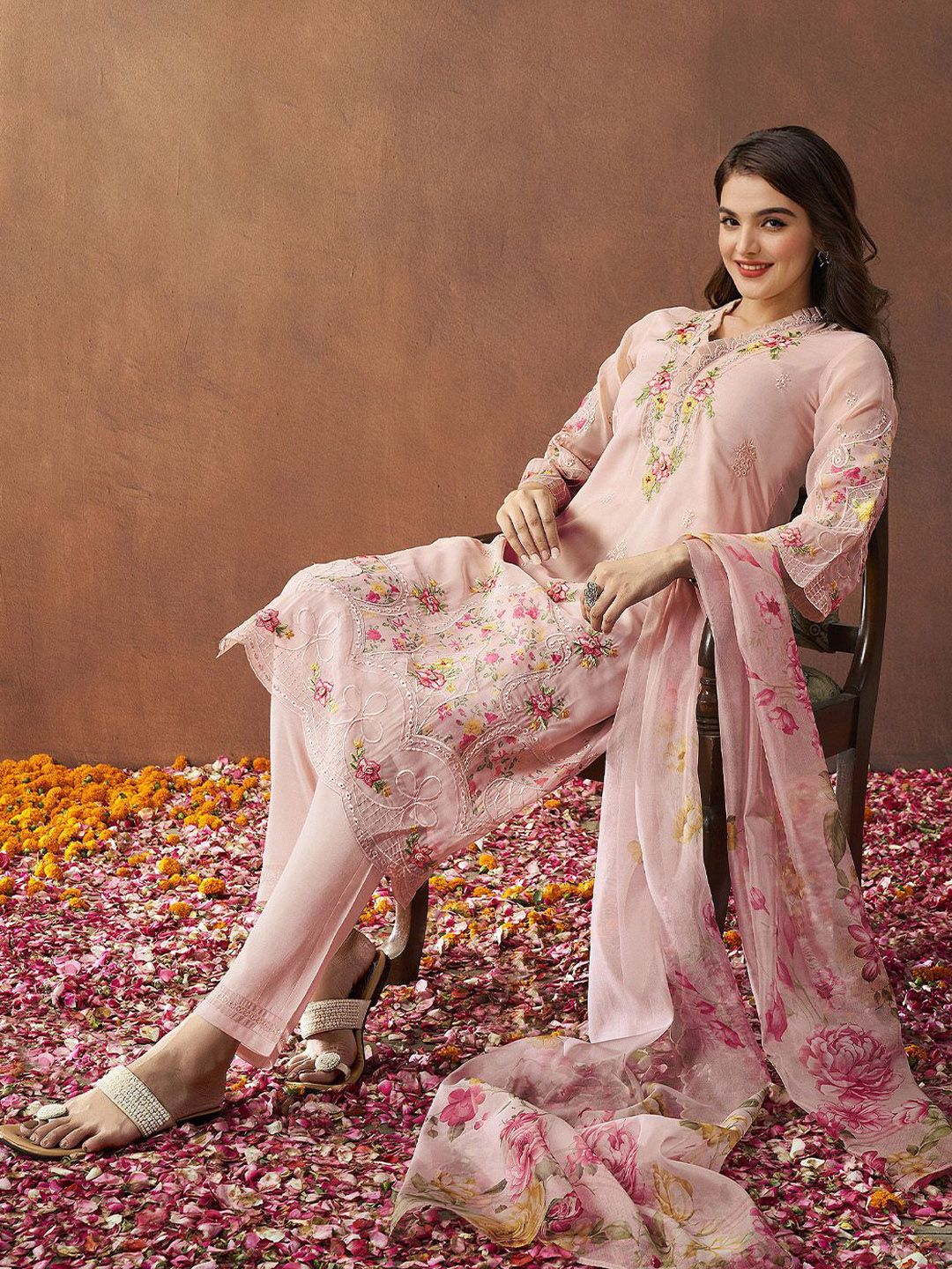 Dhiyona IS Women's Women Floral Embroidered Regular Kurta with Trousers & With Dupatta