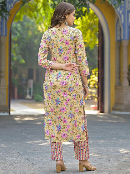 Dhiyona KL Women Floral Printed Regular Kurta with Trousers & With Dupatta