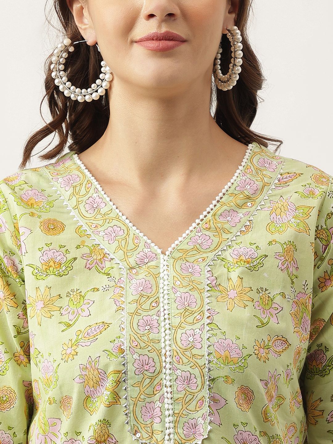 Dhiyona KL Floral Printed Gotta Patti Pure Cotton Kurta With Salwar & Dupatta