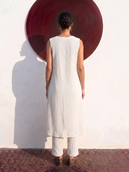 Dhiyona ST Swtantra White Easy Addictive Travel Airflow Sleeveless Kurta and Pant Set