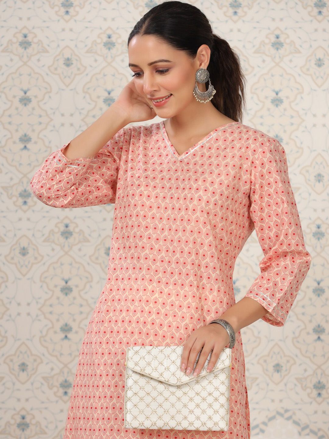 Dhiyona OD  Floral Printed Straight Pure Cotton Kurta
