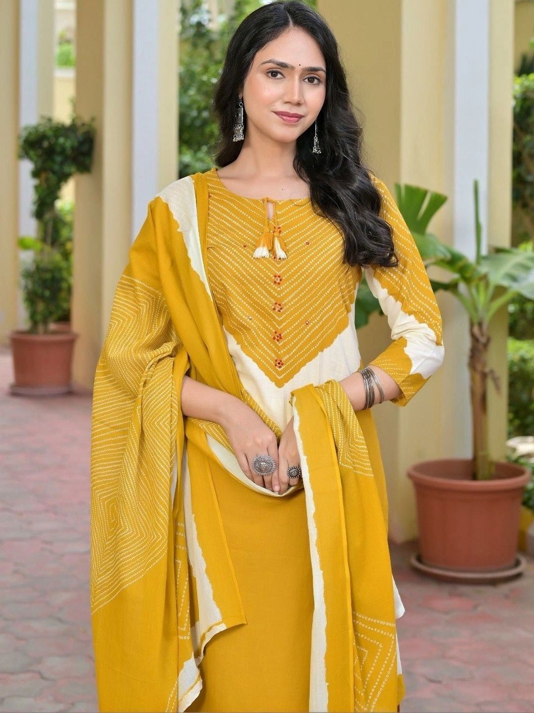 Women Leheriya Dyed Regular Pure Cotton Kurta with Palazzos & With Dupatta