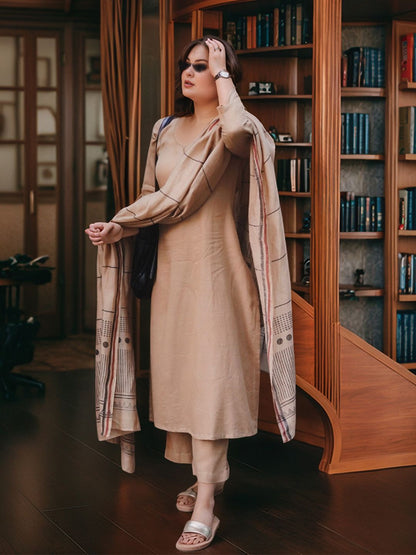 Dhiyona KL Round Neck Straight Kurta With Trousers & Dupatta