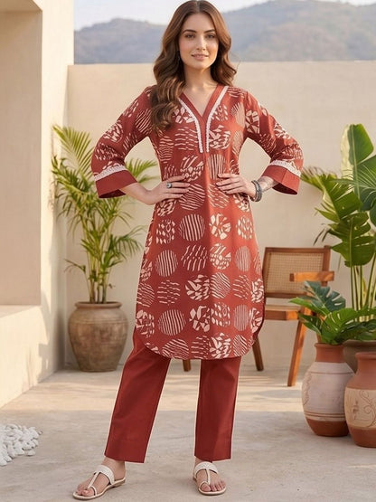 Red Women Printed Regular Kurta with Trousers