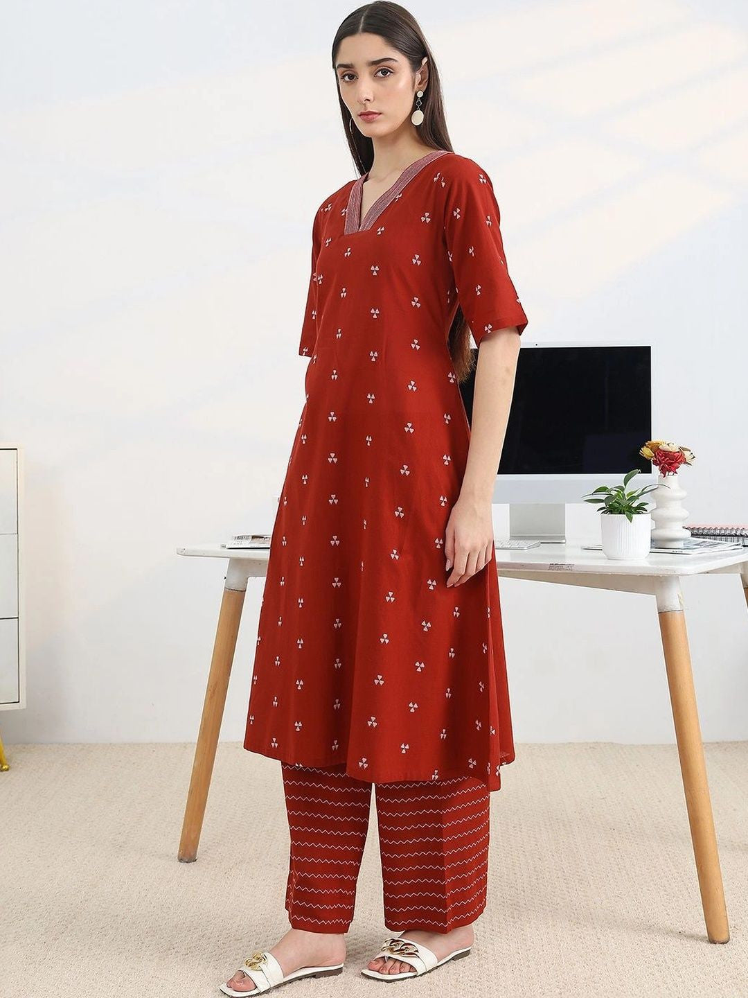 Women Printed Regular Kurta with Palazzos