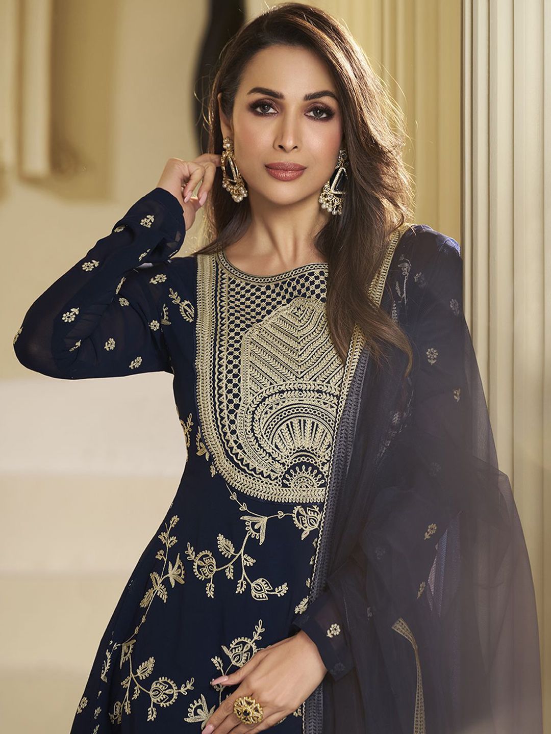 Dhiyona IN Women Floral Thread Embroidered A-Line Kurta with Sharara & with Dupatta