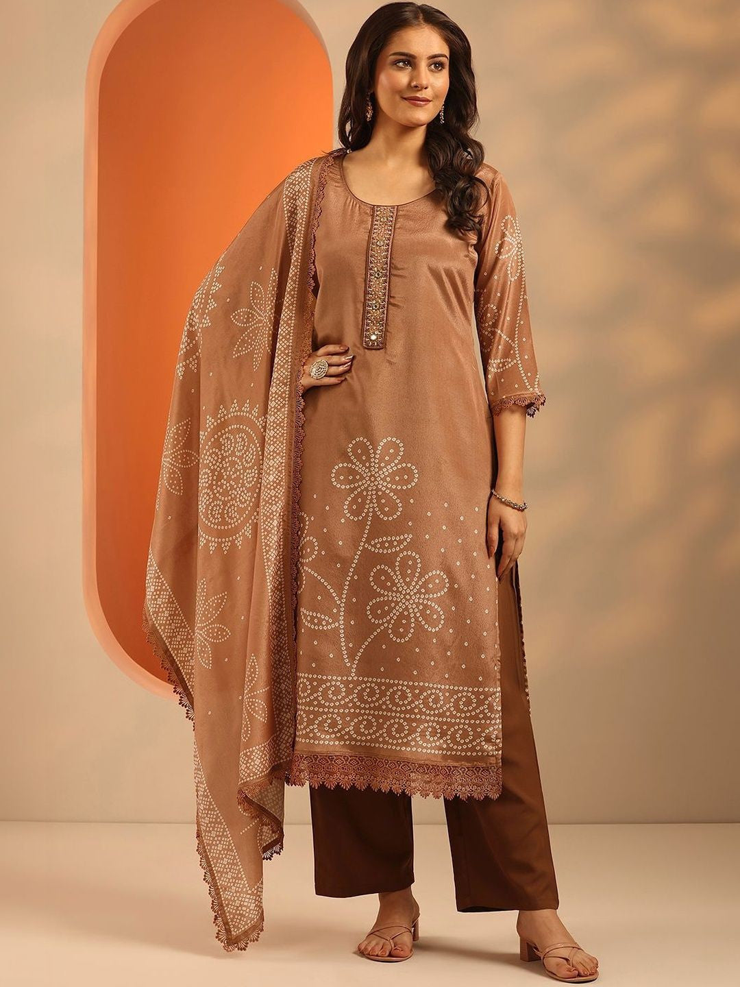 Women Bandhani Printed Regular Kurta with Trousers & With Dupatta