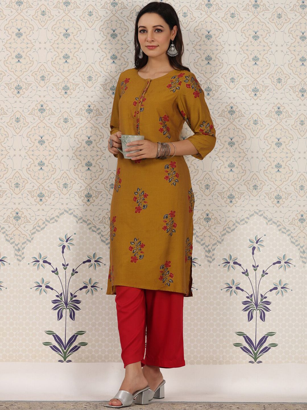 Dhiyona OD  Floral Printed Zari Detailed Straight Kurta