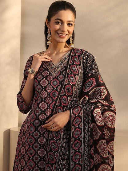 Women Ethnic Motifs Printed Regular Kurta with Trousers & With Dupatta