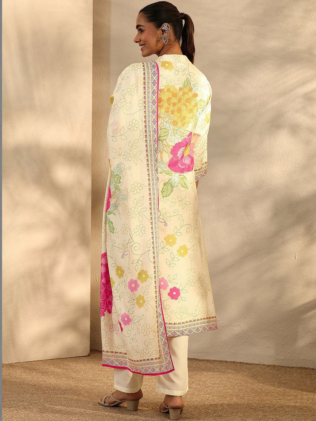 Women Floral Printed Regular Thread Work Kurta with Trousers & With Dupatta