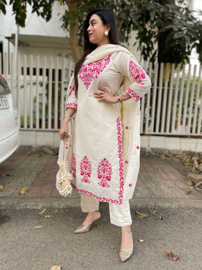 Dhiyona KL Floral Embroidered Thread Wrok Kurta With Trousers And Dupatta