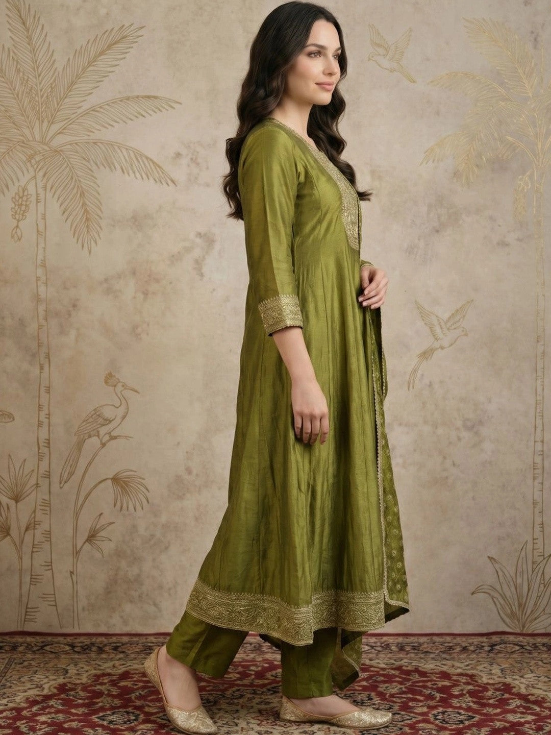 Women Ethnic Motifs Embroidered Regular Thread Work Kurta with Trousers & With Dupatta