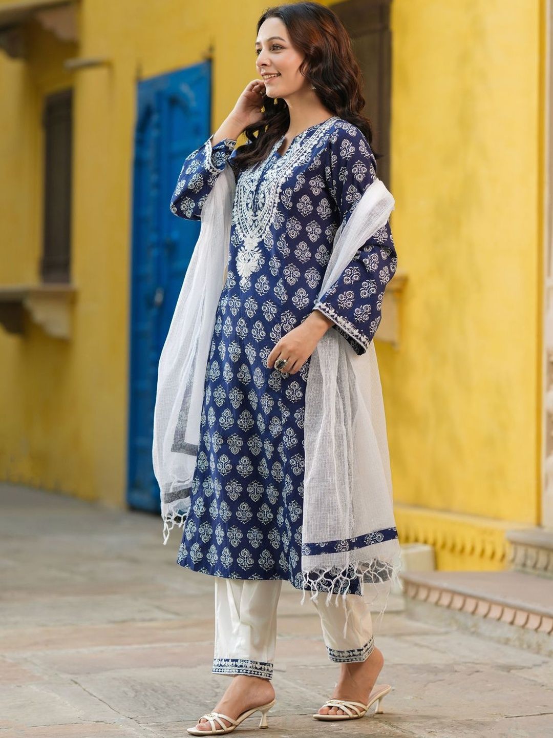 Dhiyona RR Women's Ethnic Motifs Printed Regular Thread Work Pure Cotton Kurta with Trousers & With Dupatta